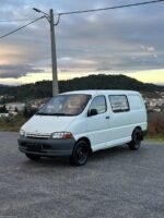 Toyota HiAce 2.4 D 6 lugares-97
