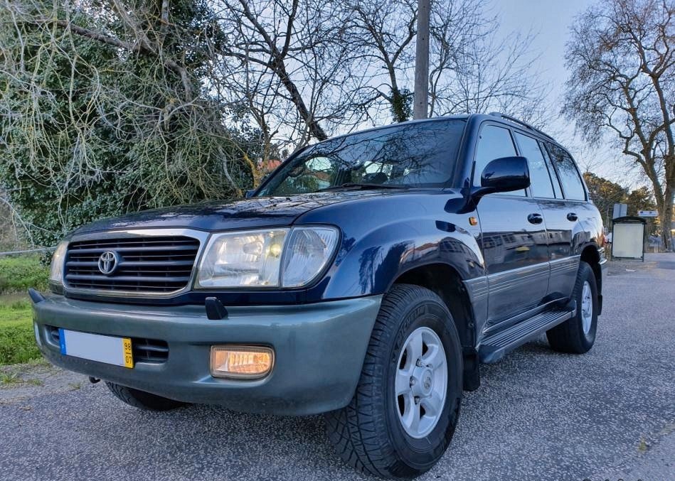 1 Toyota Land Cruiser HDJ100 4.2 TD 7L - 98 - Image 1