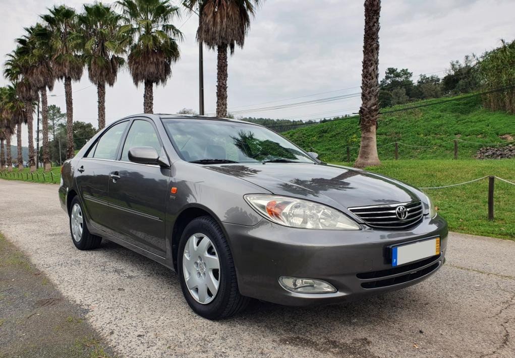 1 Toyota Camry 2.4 VVT - i XLE-02 - Image 1