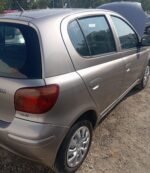 Toyota Yaris 1.0 VVT-i 5 portas - 04 - Image 6